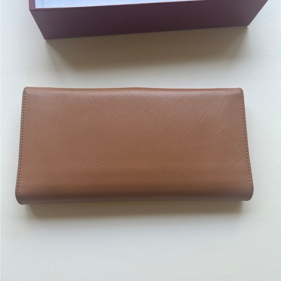 Ferragamo continental wallet. - Picture 12 of 12